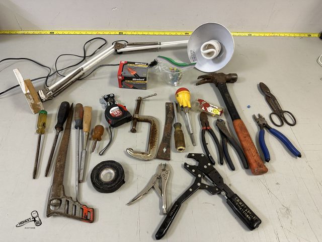 Lot 91-7402 - MISC TOOLS