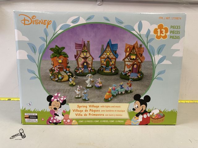 Lot 91-7223 - New DISNEY SPRING VILLAGE WITH LIGHTS AND MUSIC - 13 PIECES