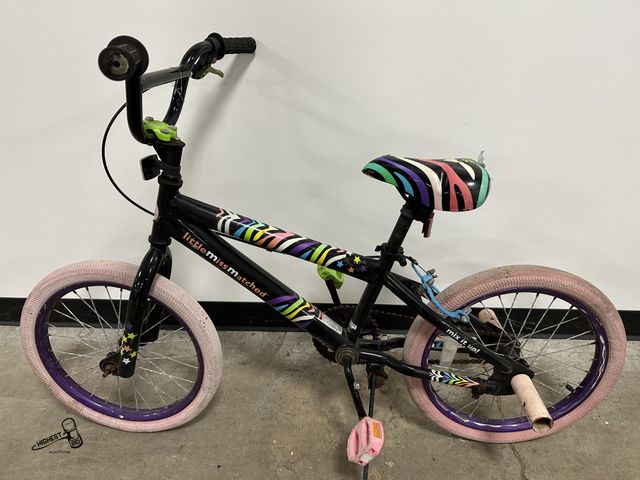 Lot 91-7918 - LITTLE MISS MATCHED 18" BMX BIKE