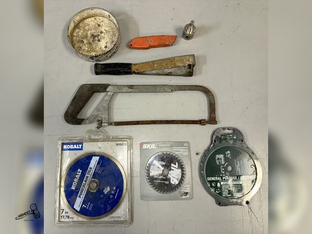 Lot 91-8784 - MISC TOOL LOT - 3 CUTTING BLADES, HACKSAW, BOSTITCH STAPLER, RAZOR KNIFE &amp; 2 HOLE SAWS