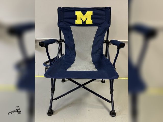 Lot 91-8890 - MICHIGAN CHAIR WITH CUP HOLDER - FOLDS UP FOR EASY TRAVELING - FATHERS DAY IS COMING