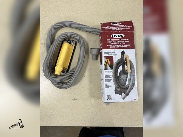 Lot 91-7103 - HYDE DUST FREE DRYWALL SANDING KIT - HAND SANDER WITH VACUUM ATTACHMENT - FOR USE WITH WET/DRY VACUU...