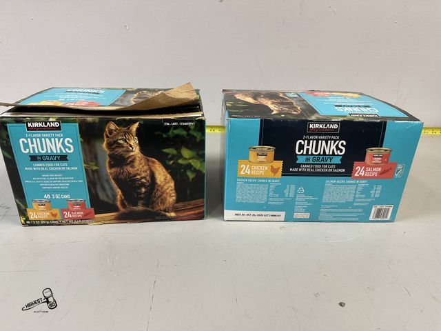 Lot 91-8470 - KIRKLAND SIGNATURE CHUNKS IN GRAVY - 2 FLAVOR VARIETY PACK - CHICKEN &amp; SALMON RECIPE - 91 3 OZ C...