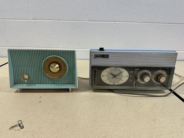 Lot 91-10328 - 2 VINTAGE AM TUBE CLOCK RADIOS FROM THE 1960S 1 IS AN ARVIN CLOCK RADIO STILL PLAYS MUSIC, 1 RCA VAC...