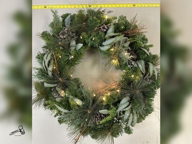 Lot 91-7344 - PRE-LIT LED HOLIDAY 30" WREATH