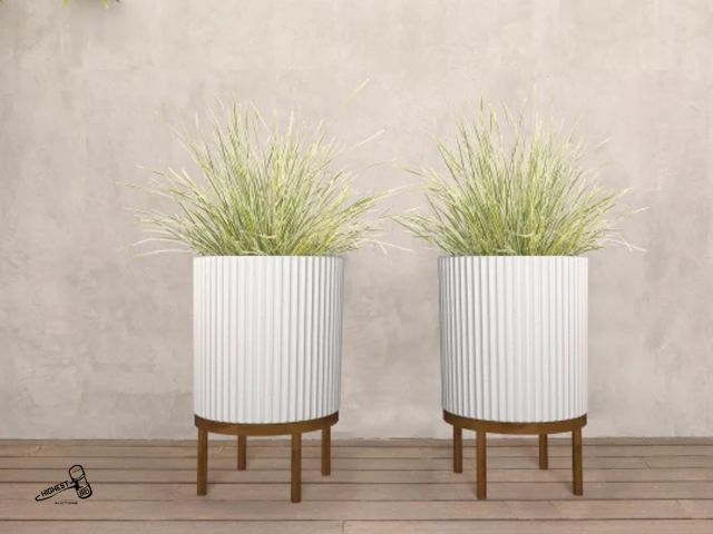 Lot 91-6485 - 21.5" CAPRI PLANTER WITH WOOD STAND BY VERADEK 2 PACK - PLANTS NOT INCLUDED - MADE OF DURABLE PLASTI...