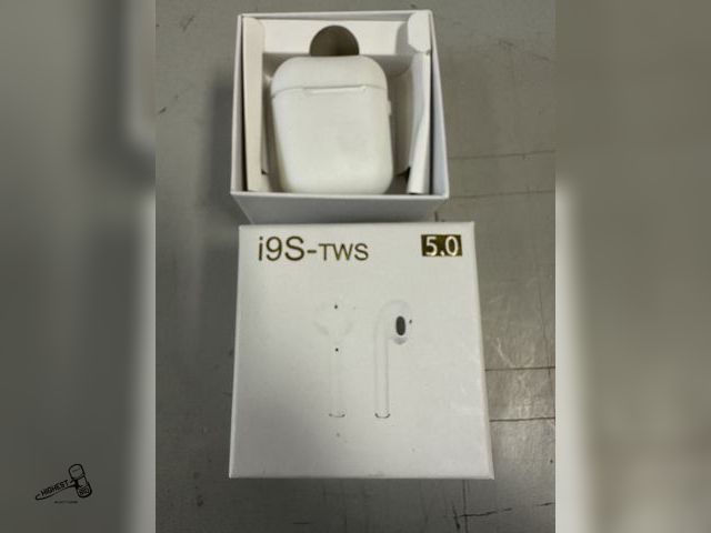 Lot 91-8101 - i9S-TWS 5.0 EAR BUDS IN CASE WITH POWER CORD IN BOX