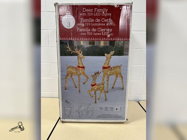 Lot 91-7445 - SET OF 3 GOLD SPARKLY DEER IN BOX