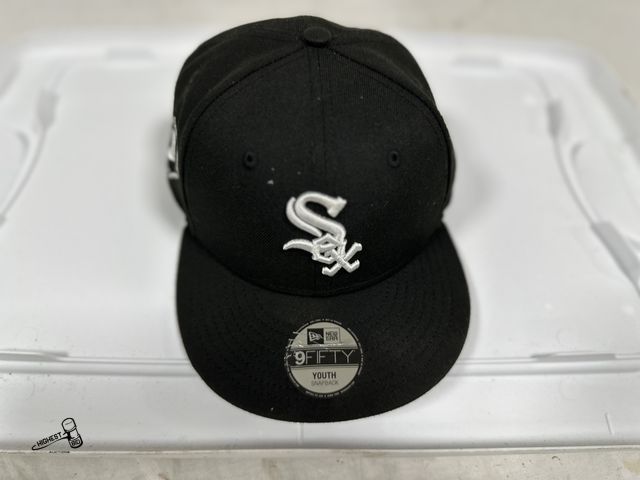 Lot 91-7730 - WHITE SOX BALL CAP BLACK SIZE YOUTH