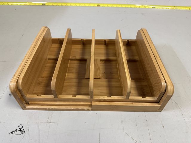 Lot 91-6239 - WOODEN ORGANIZER - BOTH SIDES SLIDE OUT FOR MORE SPACE - ONE SLIDER SIDE IS BROKEN