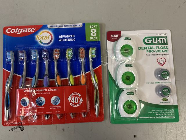 Lot 91-6944 - SUNSTAR GUM DENTAL FLOSS WITH COLGATE 8 PACK SOFT BRUSHES - 3 PACK FLOSS WITH 2 TRAVEL UNITS