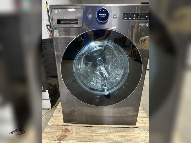 Lot 91-7040 - LG WM6998HBA WASHER/DRYER COMBO MSRP: $3,299.00 - LG VENTLESS WASHER/DRYER COMBO ALL IN ONE - 5.0 CU...