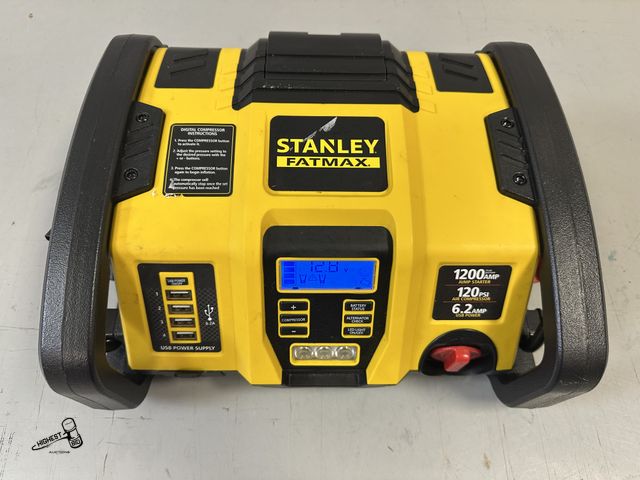 Lot 91-10438 - STANLEY FATMAX 1200 AMP PEAK BATTERY JUMP STARTER, 120 PSI AIR COMPRESSOR, LED LIGHT &amp; 4 - 6.2AM...