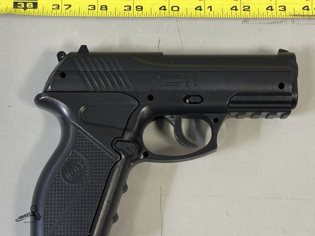 Lot 91-9672 - CROSMAN C11 CO2- POWER SEMI AUTOMATIC BB AIR PISTOL