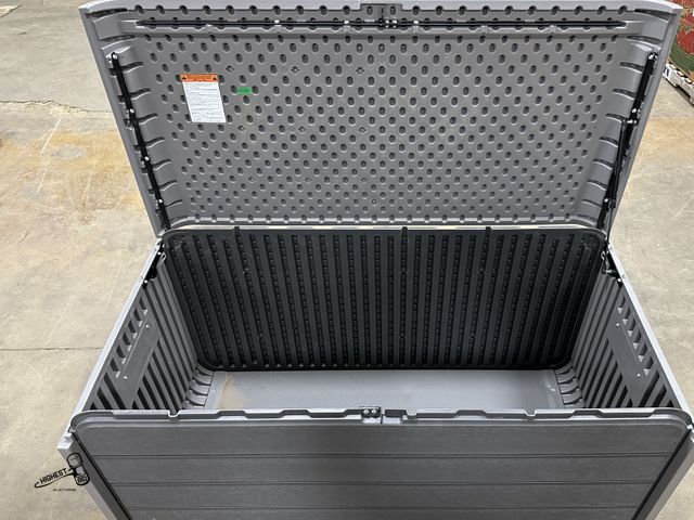 Lot 91-8016 - DECK BOX LIFETIME 165 GALLON GRAY IN COLOR