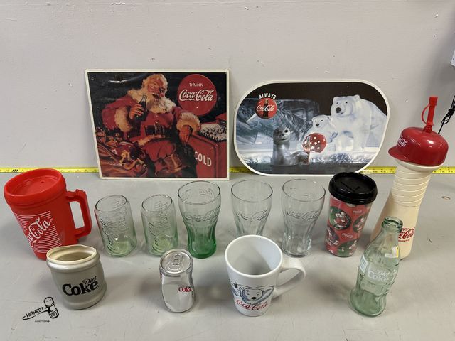 Lot 91-8908 - VINTAGE COCA-COLA ITEMS