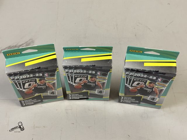 Lot 91-9607 - New SEALED IN BOX 3 PACK PANINI 2022-2023 NBA TRADING CARDS