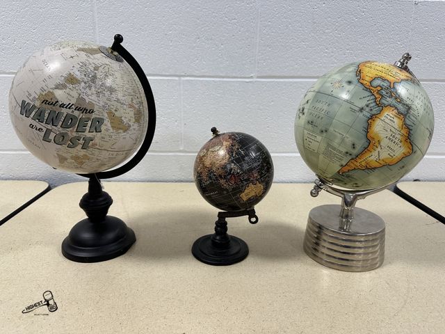 Lot 91-10322 - 3 WORLD GLOBES WITH THE GOLF OF MEXICO