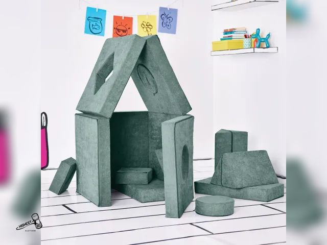 Lot 91-8885 - Yourigami Kids Convertible Play Fort - Twelve Modular Foam Cushion Pieces - Soft-Touch Washable Cove...