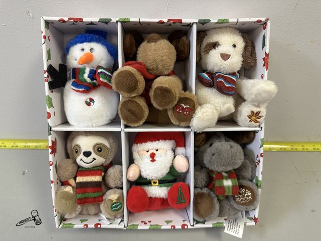 Lot 91-7210 - New 6 PIECE PLUSH ORNAMENT COLLECTION
