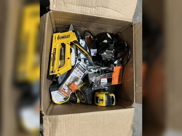 Lot 96-178378 - Mixed box of various Home Depot items, some new and some used