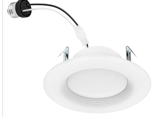 Lot 96-170775 - EcoSmart 4 in. Integrated LED Recessed Retrofit Light Trim 2700K CEC-Т20, (4-Pack)
New