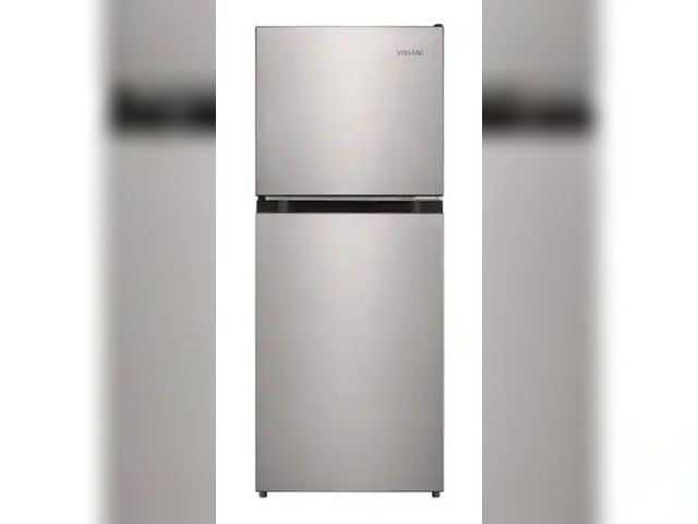 Lot 96-225168 - Vissani
4.5 cu. ft. Mini Refrigerator in Stainless Look with Glass Shelves, Top Freezer, and Energy ...