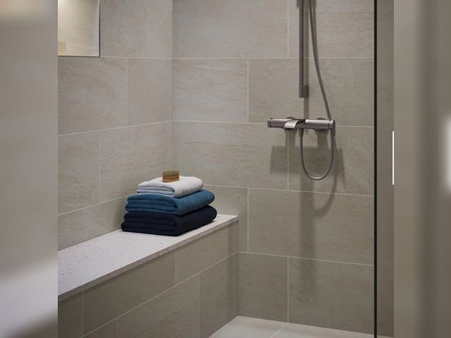 Lot 96-210582 - Approximately 418 ft² CORSO ITALIA Alpe Ivory Matte 12 in. x 24 in. Quartzite Stone Look Porcelain F...