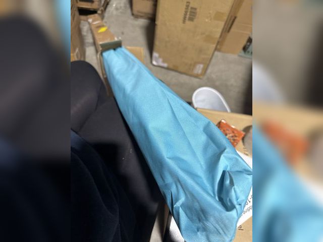 Lot 96-190007 - Costway Folding Beach Umbrella Aluminum Diameter 1.8m with UV Protection and Air Vent Beige
New