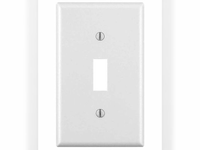 Lot 96-163514 - Leviton 1-Gang White Toggle Plastic Standard Wall Plate 88001-WMP
New. Only has 4