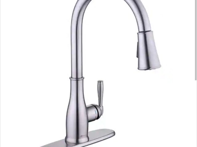Lot 96-211300 - Glacier Bay Halwin Single-Handle Pull Down Sprayer Kitchen Faucet in Stainless Steel New MSRP $99