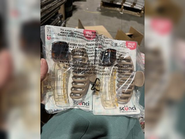 Lot 96-201466 - Scunci 6 pack Claw Clip Assorted New