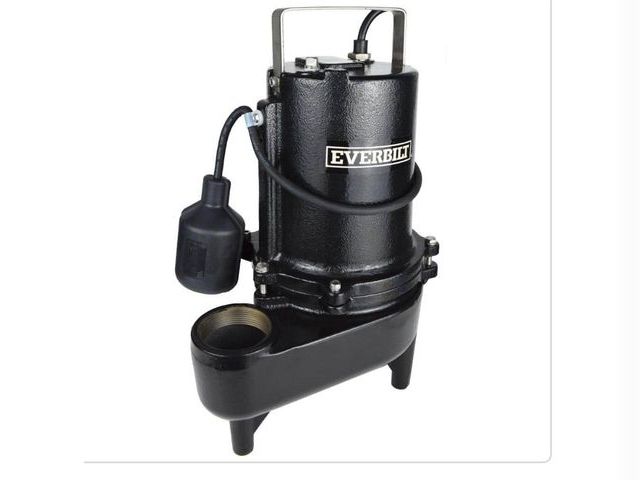 Lot 96-174386 - Everbilt 3/4 HP Sewage Ejector Pump MSRP $579 Used