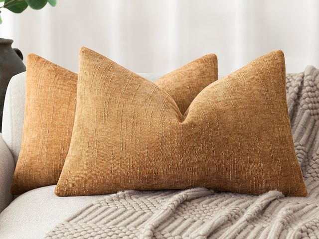 Lot 96-181487 - Foindtower Set of 2 Textured Chenille Throw Decorative Pillow Covers Solid Cushion Cover, 12x20 Inch...