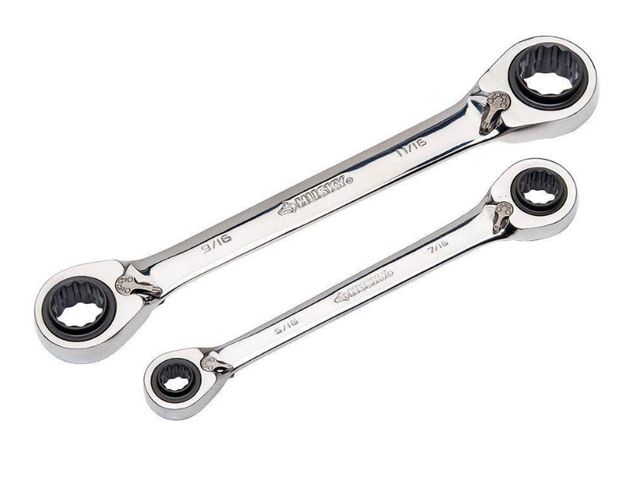 Lot 96-163819 - Husky SAE Quad Drive Ratcheting
Wrench Set (2-Piece)
New