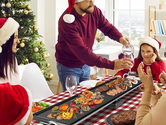 Lot 96-197731 - COSTWAY 39.5” Electric Griddle, Extra Large Teppanyaki Grill with 2 Nonstick Surfaces, Adjustable Te...