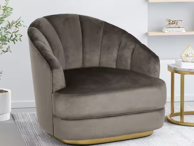 Lot 96-165735 - Tomilson Copper and Gray Velvet Channel Stitch Club Chair

MSRP $363

New