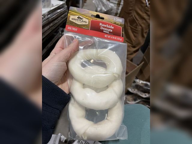 Lot 96-201190 - 3 Pack Rawhide Donut Beef Dog Treat New