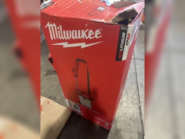 Lot 96-165255 - Milwaukee
M12 12-Volt 2 Gal. Lithium-Ion Cordless Handheld Sprayer Kit with 2.0 Ah Battery and Charg...