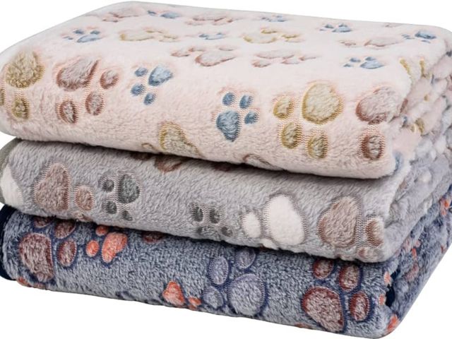 Lot 96-174477 - Dogs Blankets for Large Dogs, Dog Blankets for Dogs Washable 4 Pack Dog Blankets 
Appear unused