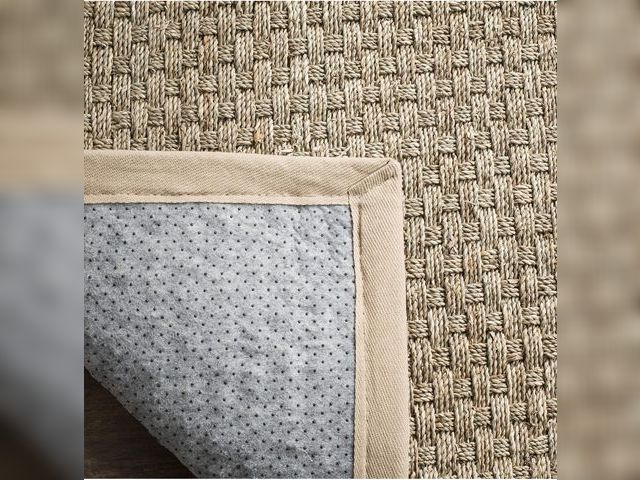 Lot 96-191794 - SAFAVIEH Area Rug 3x5 - Natural Fiber Collection - Natural &amp; Beige, Seagrass, Basketweave Patter...