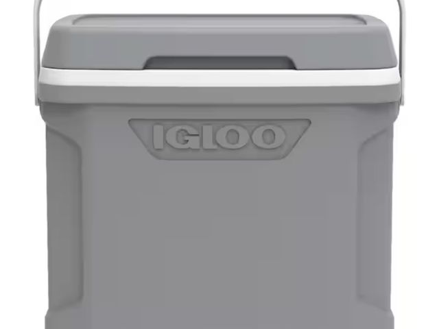 Lot 96-197517 - IGLOO Profile 30 Qt. Chest Cooler New
