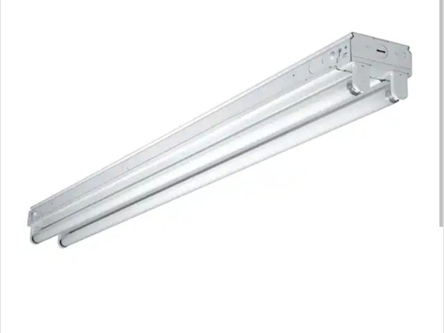 Lot 96-232523 - Metalux 32-Watt 2-Light White 4 ft. Fluorescent Strip Light New