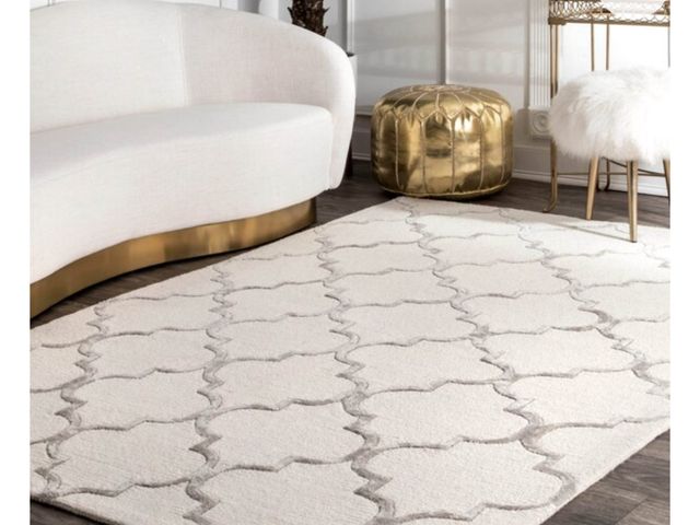 Lot 96-191685 - nuLOOM Park Avenue Nickel 10 ft. x 14 ft. Wool Tufted Rug, gently used