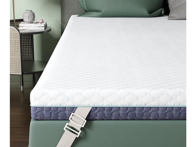 Lot 96-181578 - 3 Inch Memory Foam Mattress Topper King Size, Bed Topper
Firm, with Soft &amp; Firm Options, for Bac...