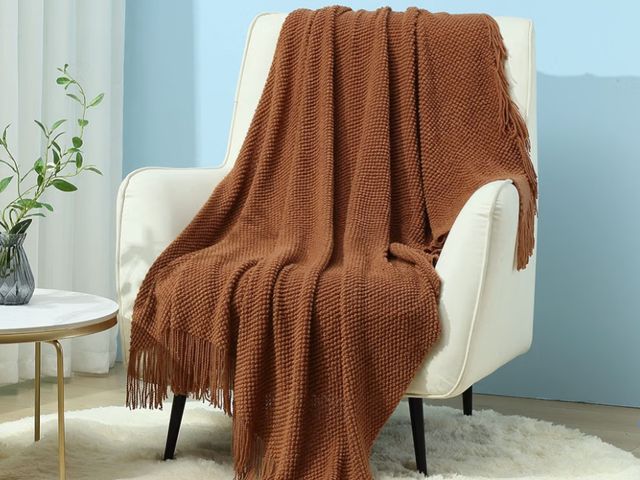 Lot 96-230510 - CREVENT Knitted Throw Blanket Caramel-04 50"X60 New