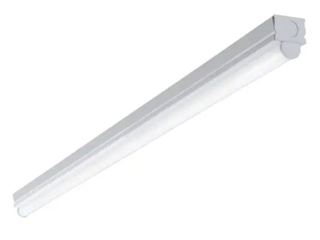Lot 96-227597 - Metalux
4 ft. 1-Light Linear White Integrated LED Ceiling Strip Light with 2100 Lumens, 4000K
Open b...
