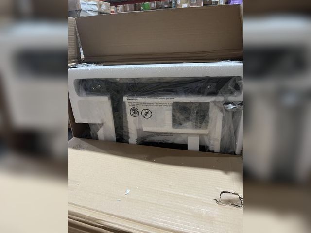 Lot 96-197964 - Costway 37.5 in Rectangle Black Wood Computer Desk New