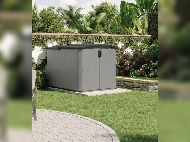 Lot 96-166373 - Suncast
Glide Top 5 ft. W x 7 ft. D Plastic Shed (31.84 sq. ft.)
Used 
Msrp $649.00