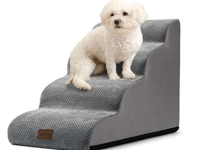 Lot 96-180834 - Curved Dog Step for Puppy, Older or Cat, Medium Pet Ramp for Sofa, Couch or Bed, Ladder with High De...